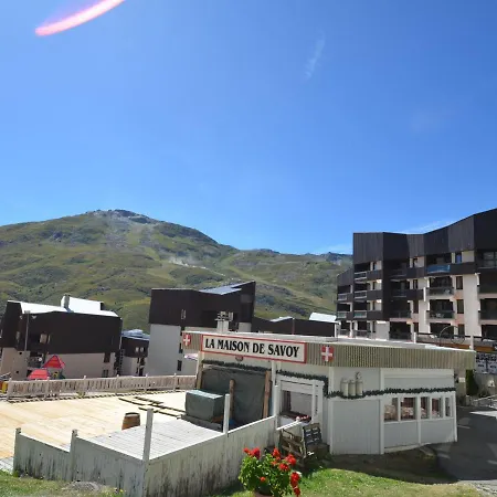 3 Personnes Avec Balcon Aux Menuires, Aux Pieds - Fr-1-452-50